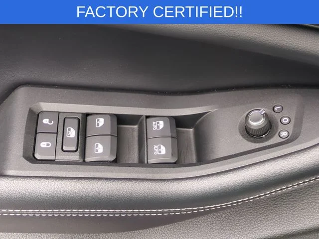 Used 2025 White/off-white Jeep Laredo X image 14
