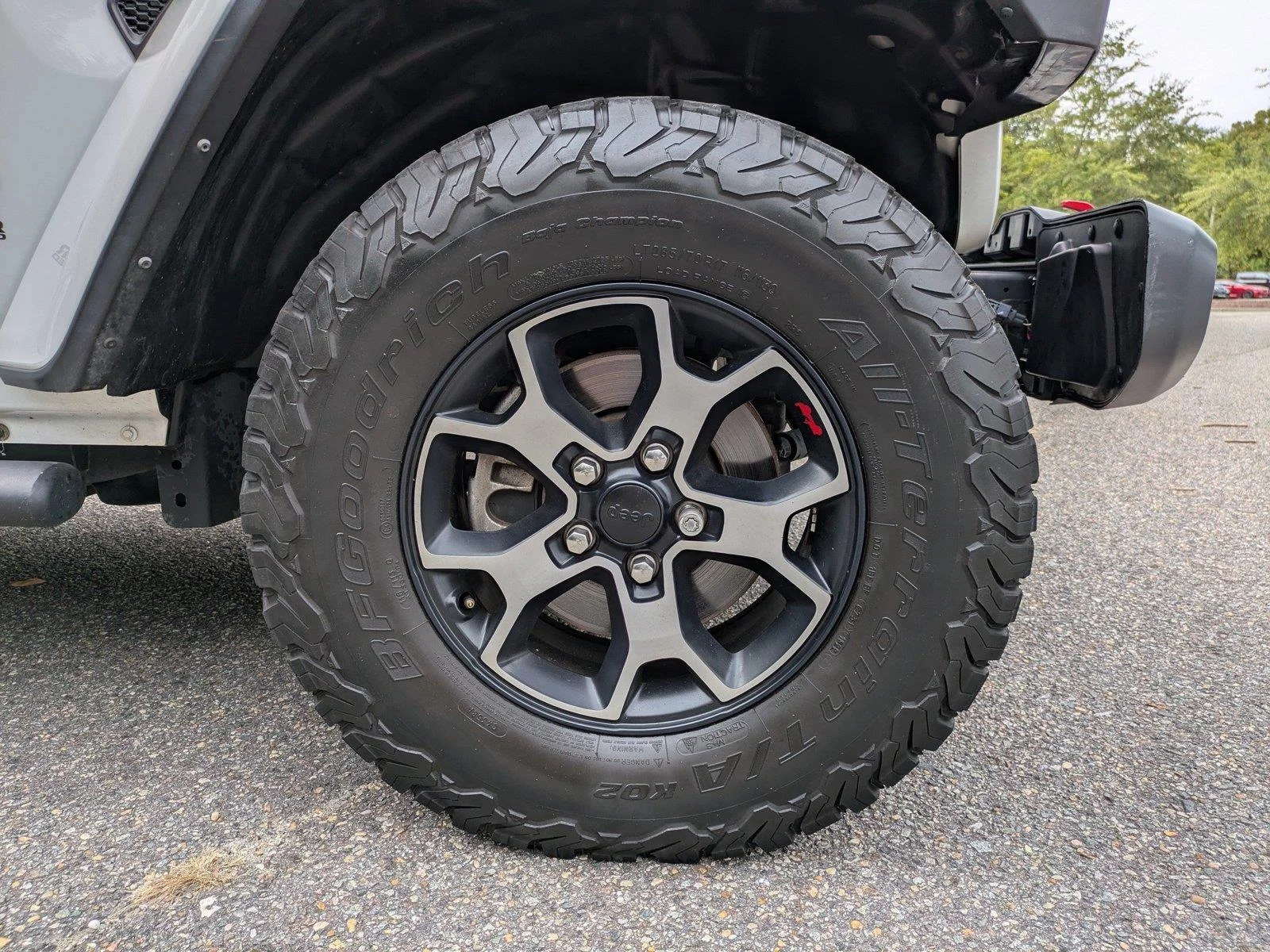 Used 2022 Bright White Clearcoat Jeep Unlimited Rubicon image 11