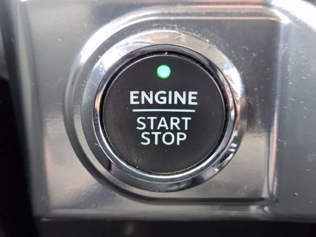 Used 2021 Black Metallic Ford LARIAT image 48