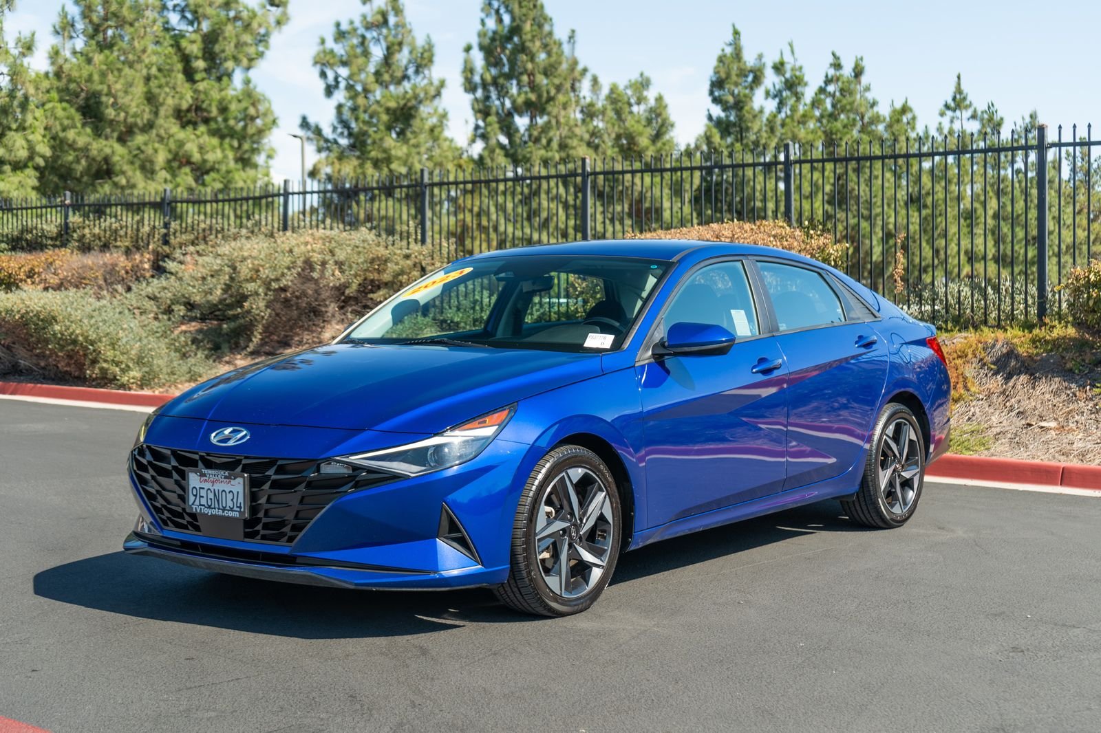 Used 2023 Intense Blue Hyundai SEL image 5