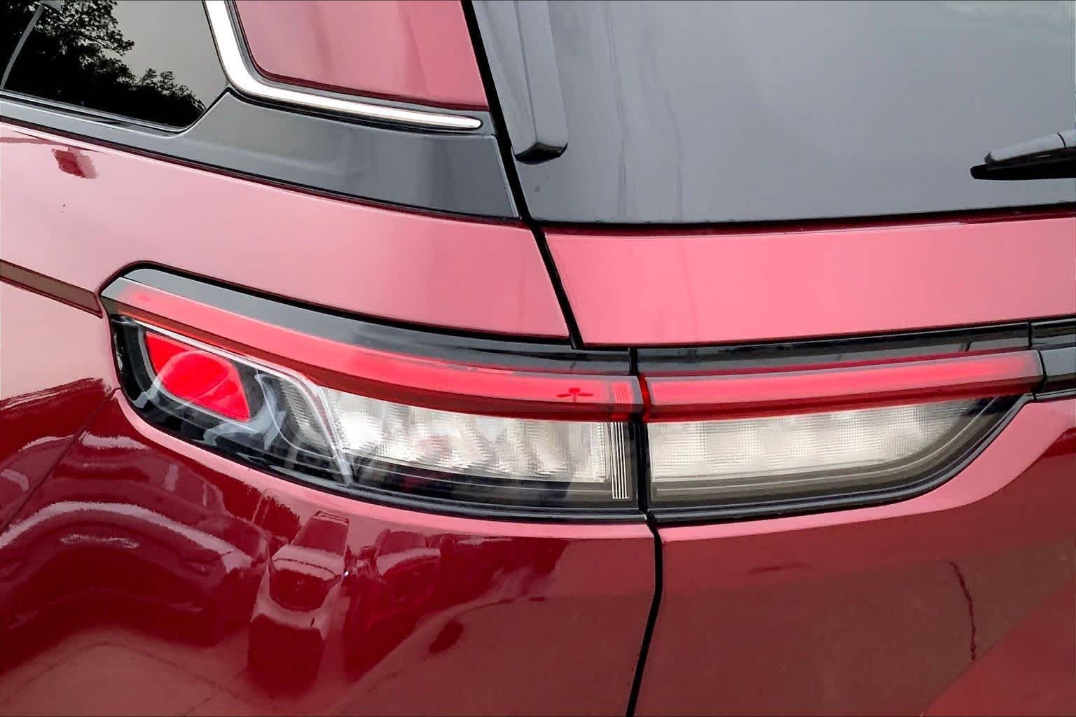 Used 2025 Velvet Red Pearlcoat Jeep Laredo image 28
