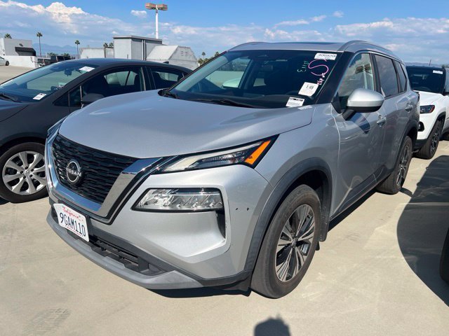 Certified Used 2023 Brilliant Silver Metallic Nissan SV image 1