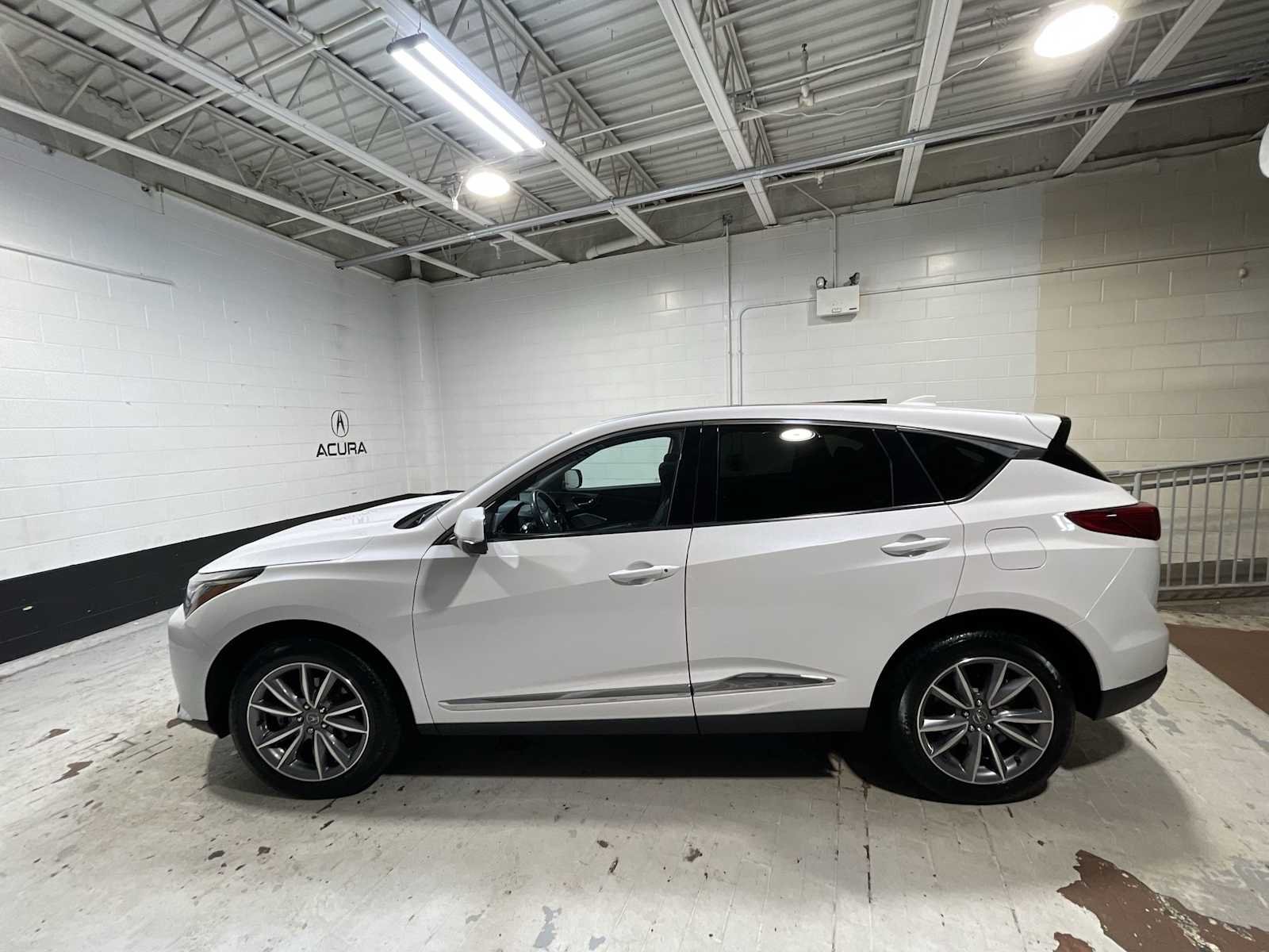 Certified Used 2024 Platinum White Pearl Acura w/Technology Package image 3