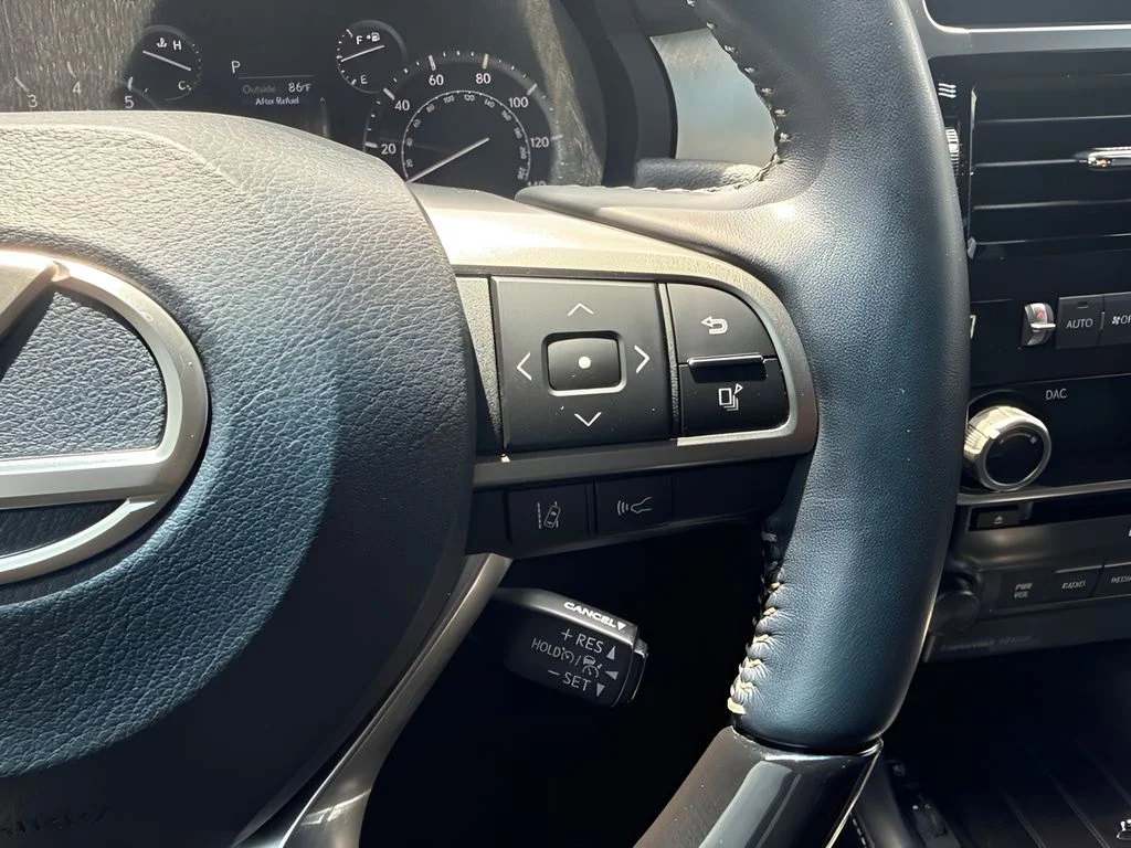 Used 2023 Silver Lexus 460 image 18