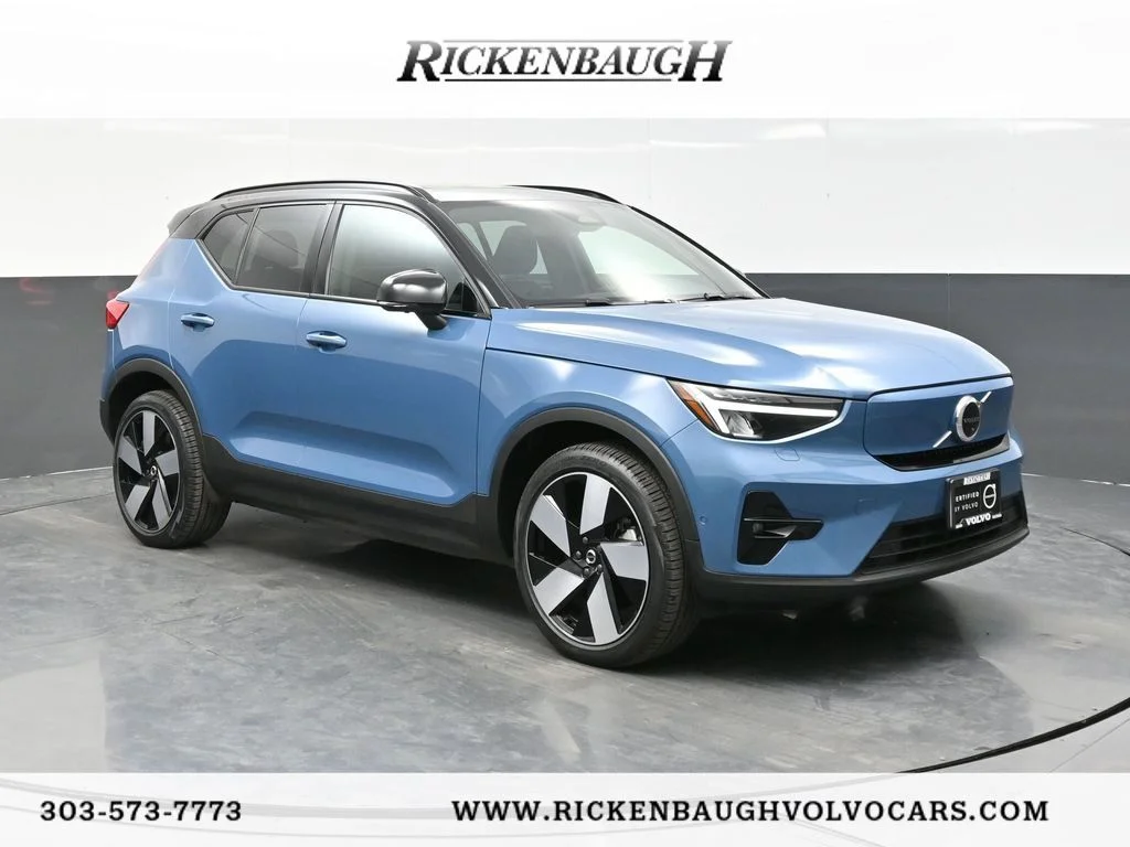 2023 Volvo XC40