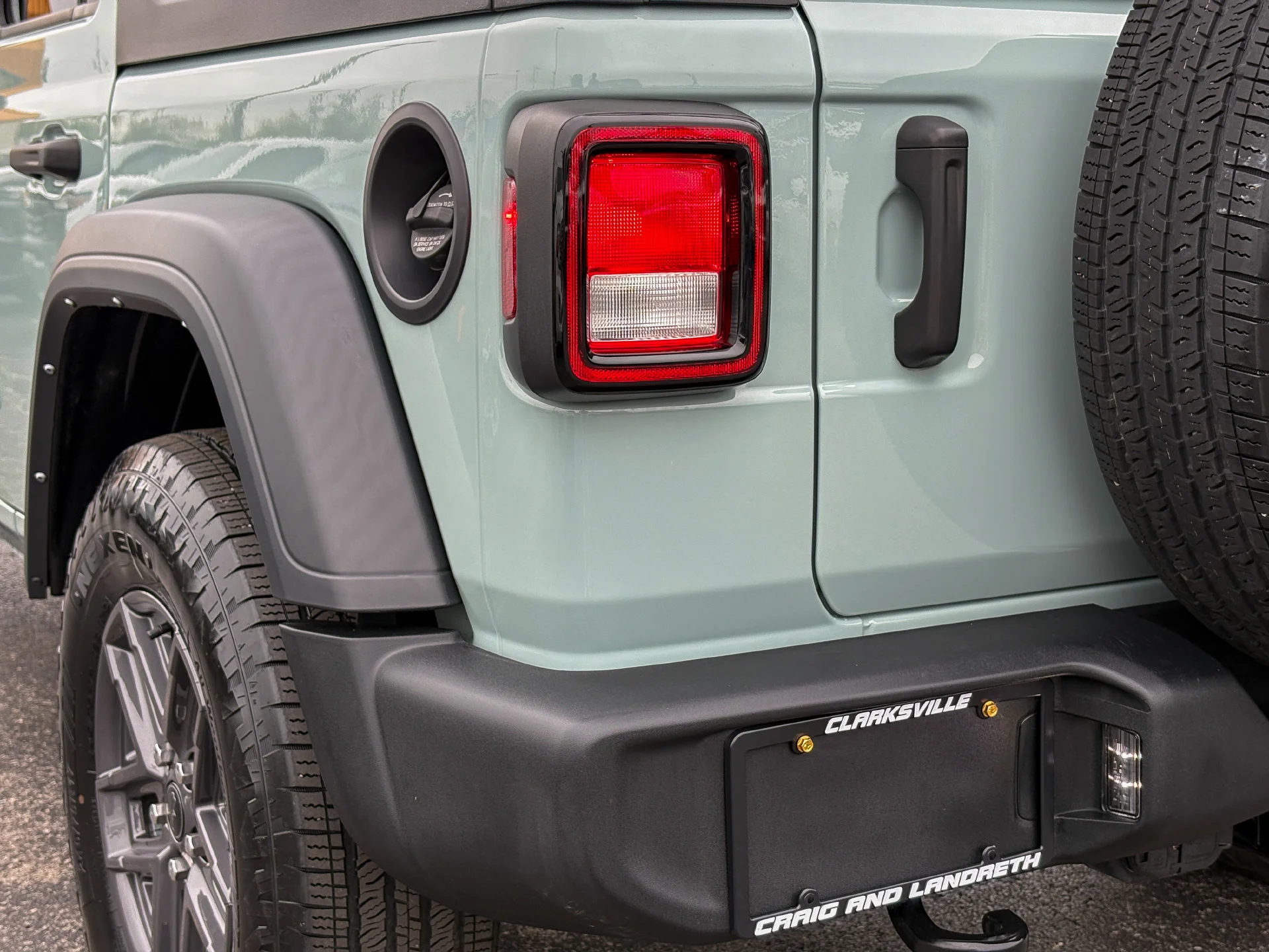 Used 2024 Gray Jeep Sport S image 9
