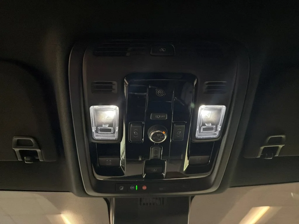 Used 2026 Summit White GMC Denali Ultimate image 19