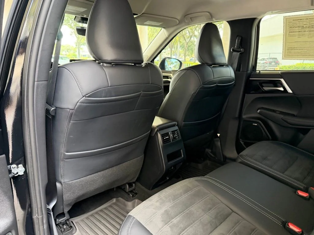 Used 2025 Black Mitsubishi SE image 36