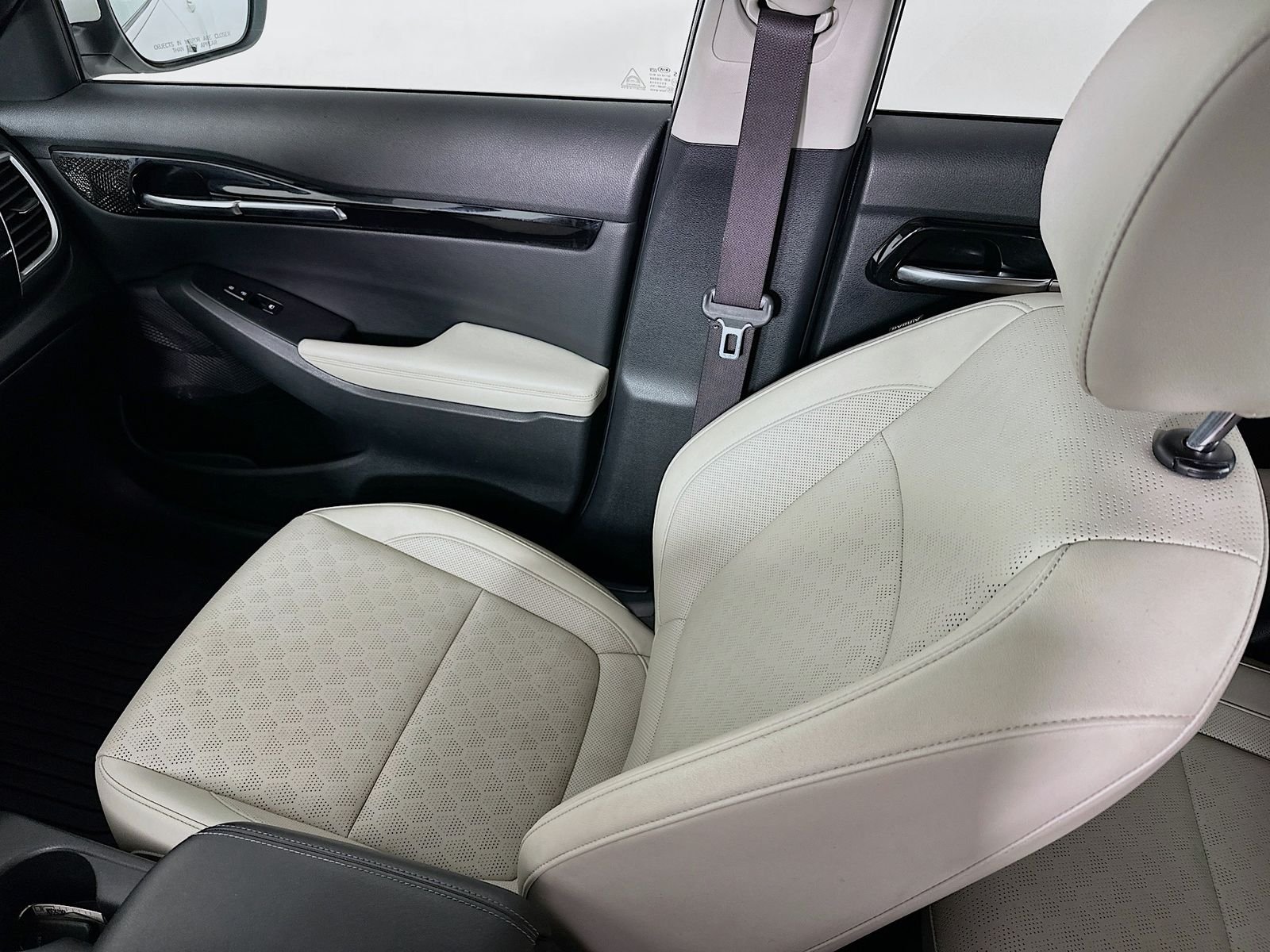 Used 2021 Snow White Pearl Kia EX image 23