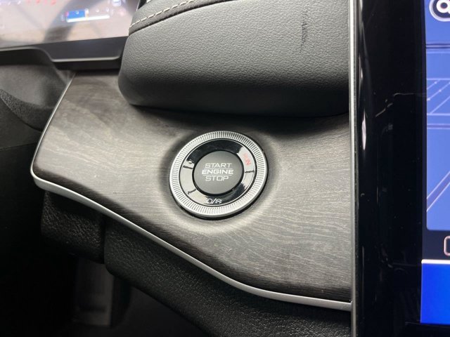 Used 2023 Diamond Black Crystal Pearlcoat Jeep 4X4 image 23