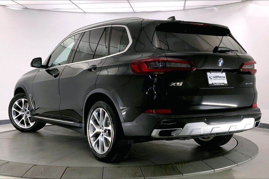 Used 2022 Black Sapphire Metallic BMW  image 10