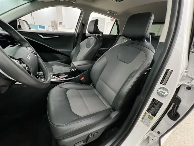 2023 Kia Niro EX Touring - Photo 9
