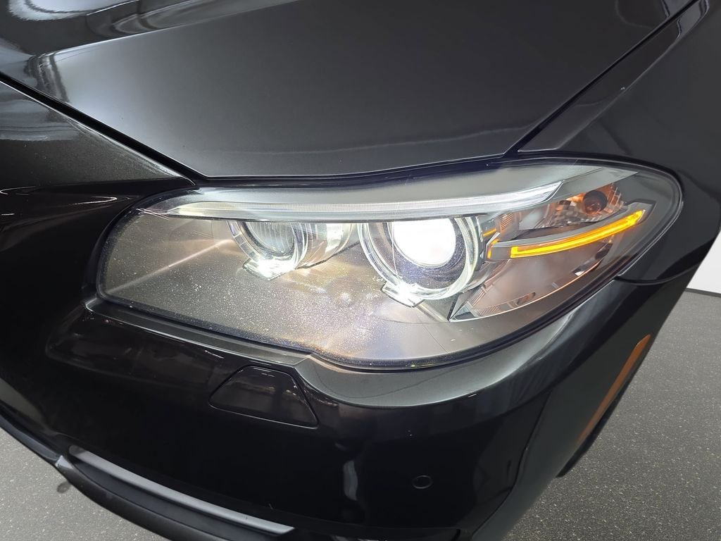 Used 2015 Jatoba Brown Metallic BMW 528i xDrive image 31