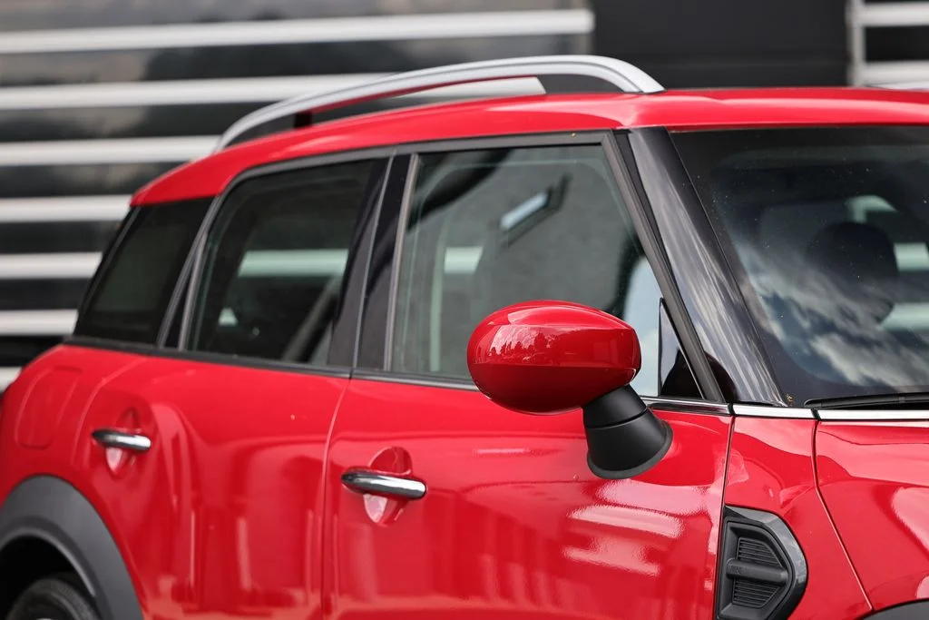 Used 2022 Chili Red MINI Signature image 3