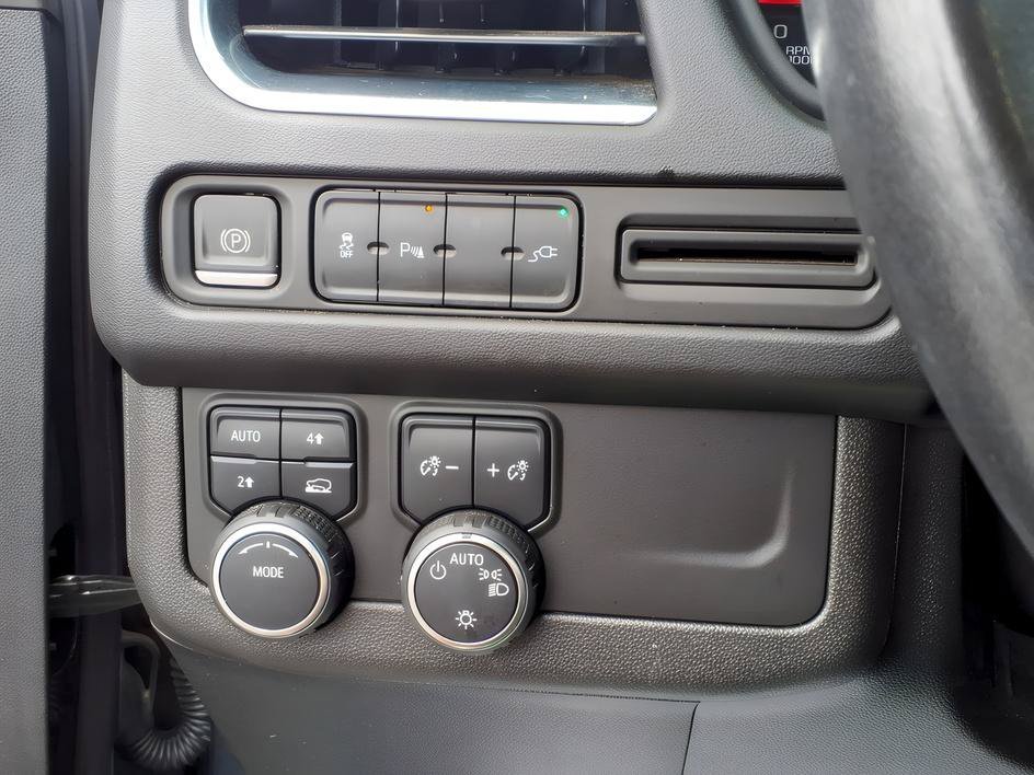 Used 2021 Shadow Gray Metallic Chevrolet RST image 27