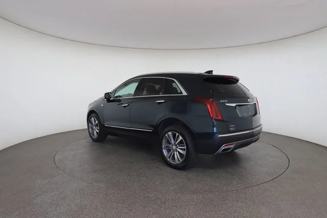 Used 2025 Green Cadillac Premium Luxury image 11