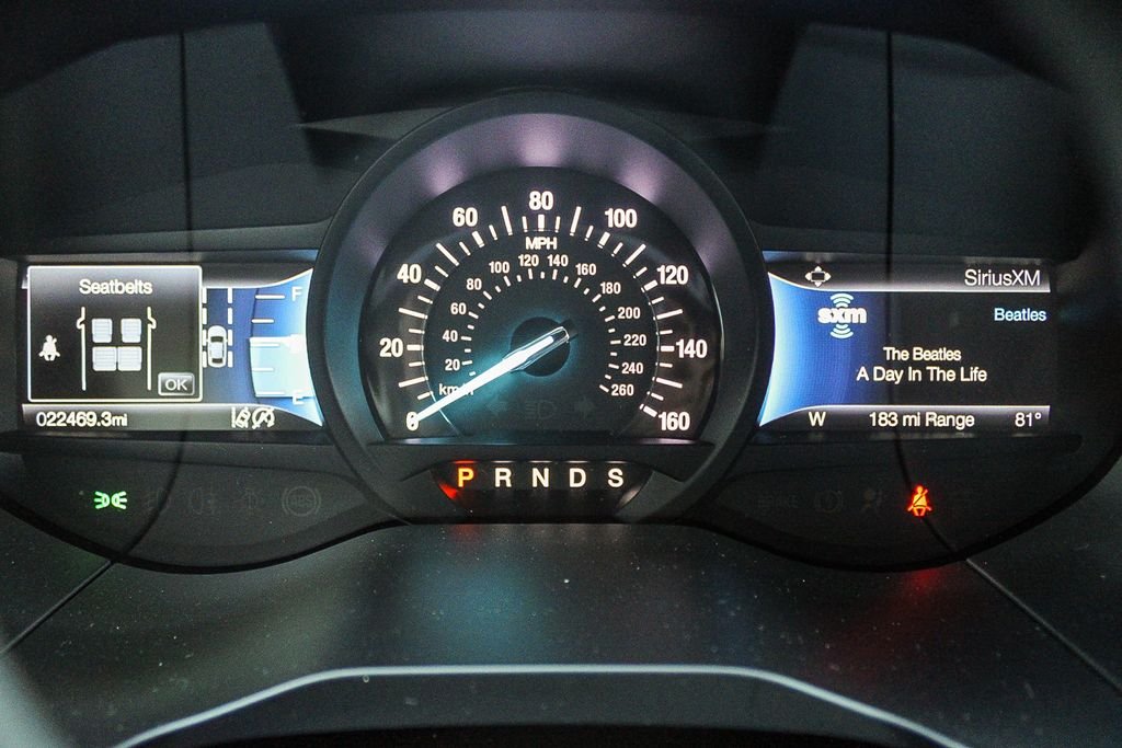 Used 2022 White Ford SEL image 22