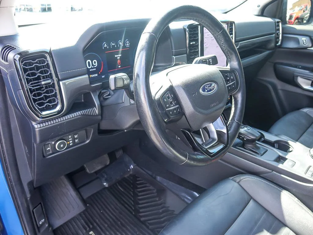 Used 2024 Blue Metallic Ford LARIAT image 13