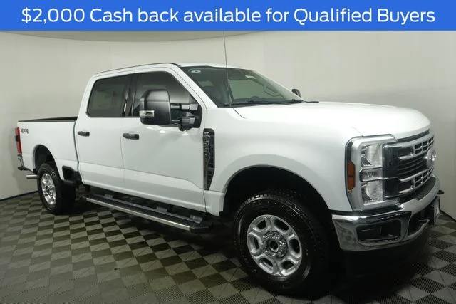 New 2026 Oxford White Ford F-250® XLT image 2