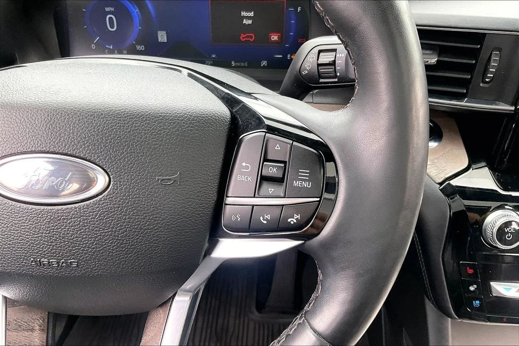 Used 2022 Gray Ford Platinum image 18