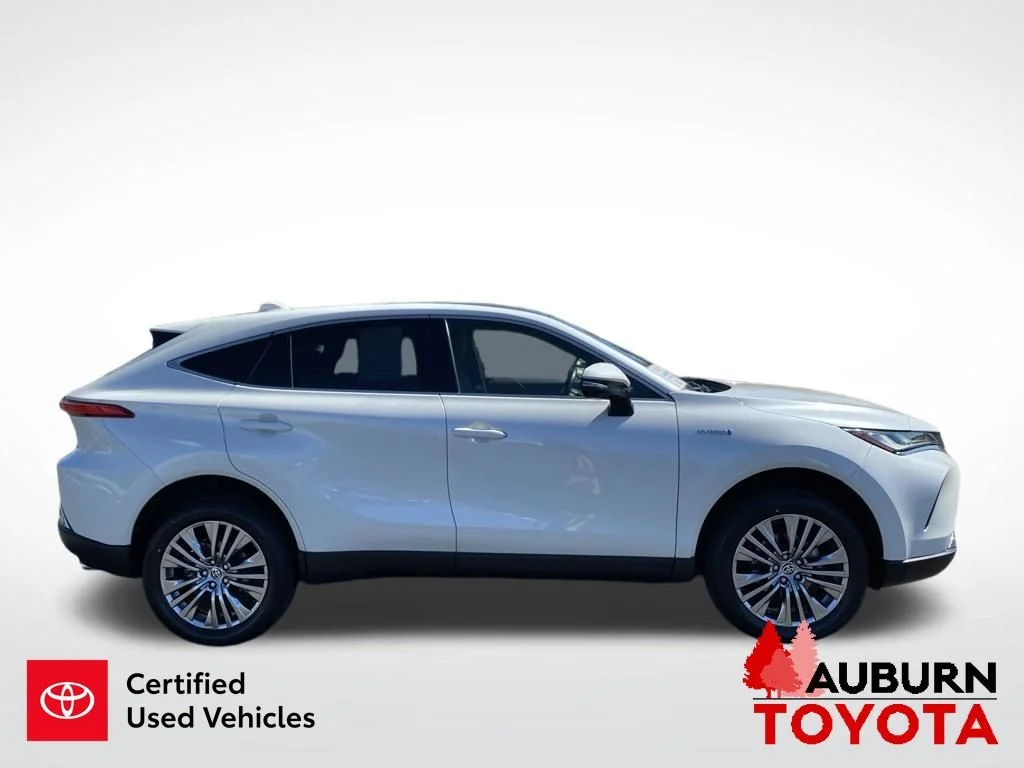 Certified Used 2021 Blizzard Pearl Toyota Limited image 9