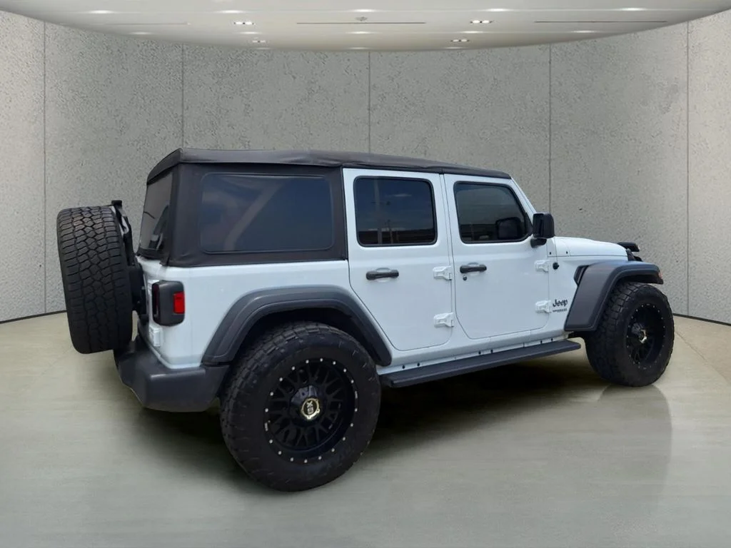 Used 2018 White Jeep Unlimited Sport S image 4