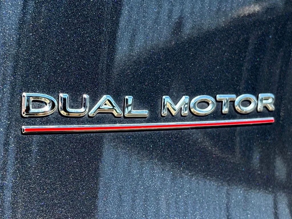 Used 2022  Tesla Performance image 4