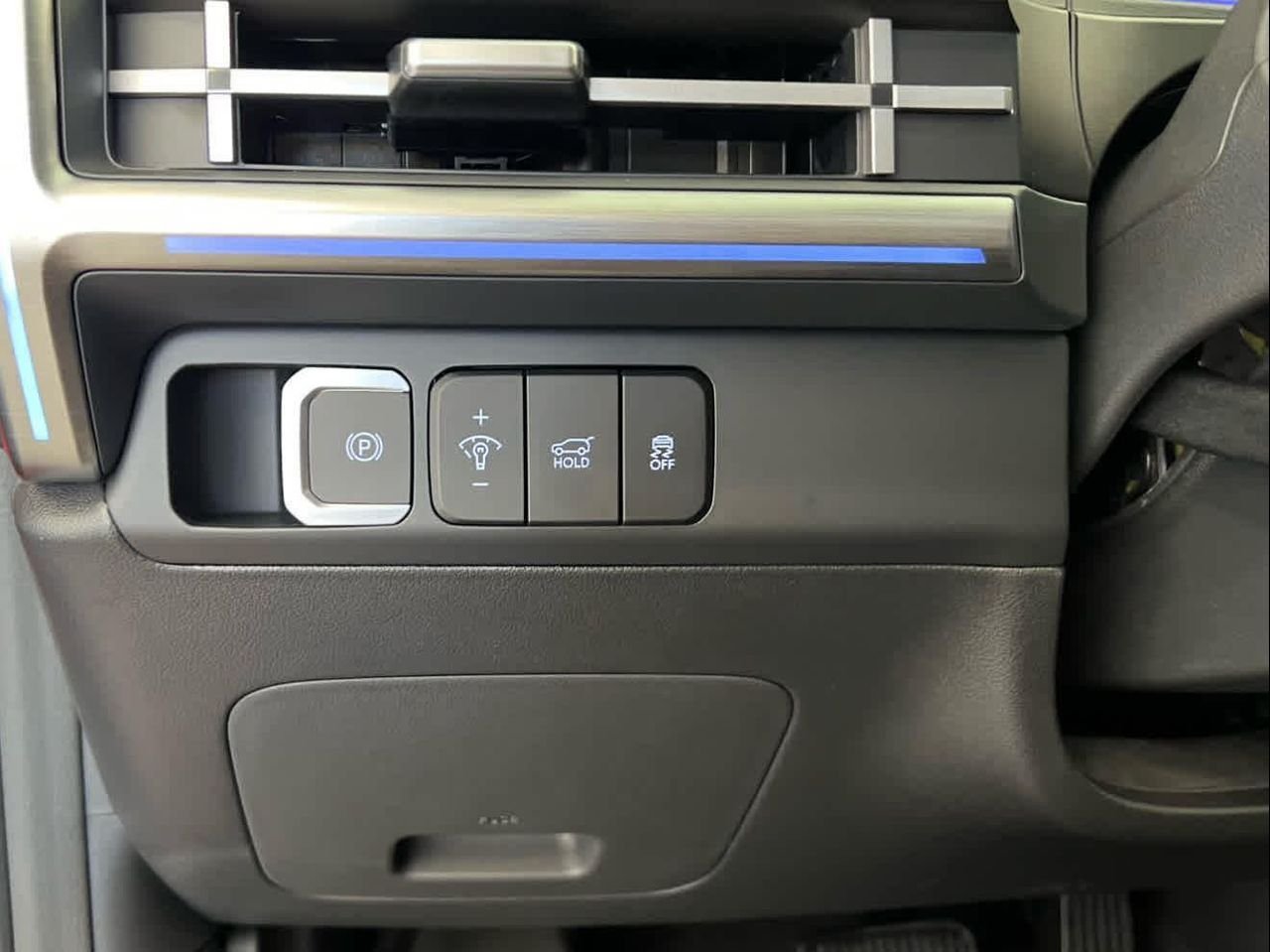 New 2026 Ecotronic Gray Hyundai Limited AWD image 14