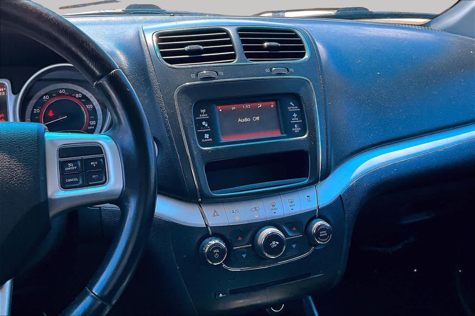 Pre-Owned 2018 Dodge Journey SE