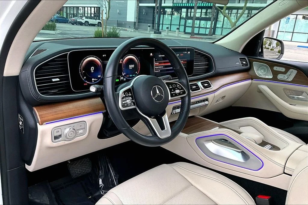 Used 2023  Mercedes-Benz GLS 450 image 16
