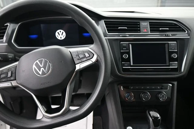 Used 2022  Volkswagen 2.0T S image 28