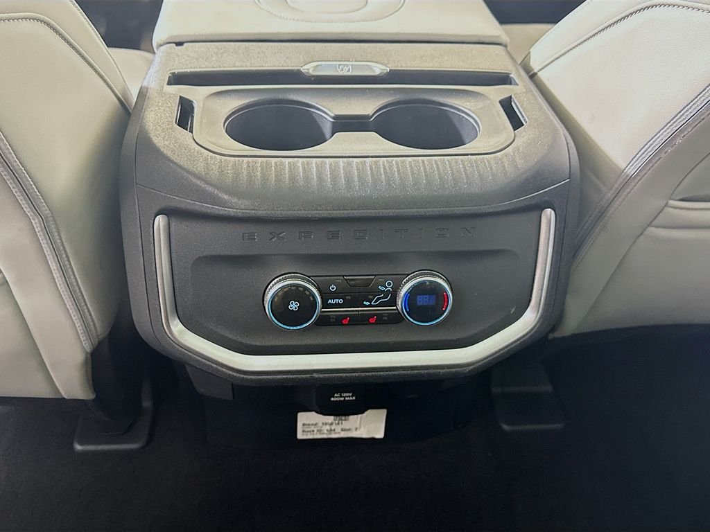 Used 2025 Agate Black Metallic Ford Platinum image 27