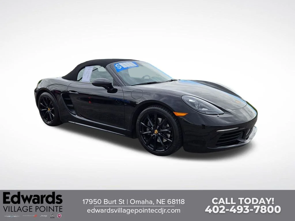Used 2019 Black Porsche Base image 1