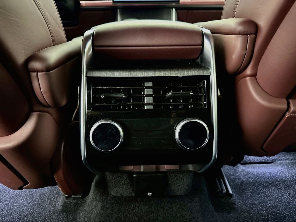 Certified Used 2024 Black Land Rover SE image 27
