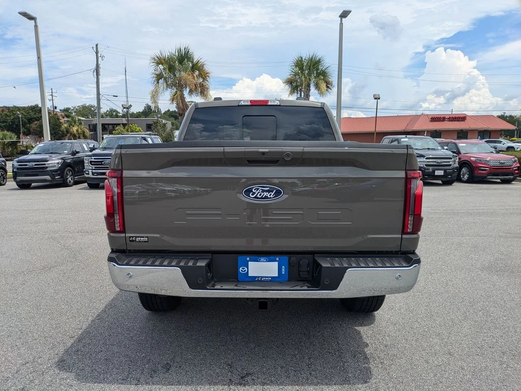 New 2026 Marsh Gray Ford Lariat image 5