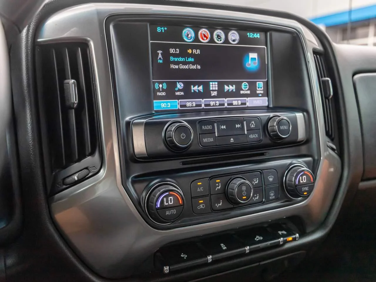 Certified Used 2018 DEEP OCEAN BLUE METALLIC Chevrolet LT image 20
