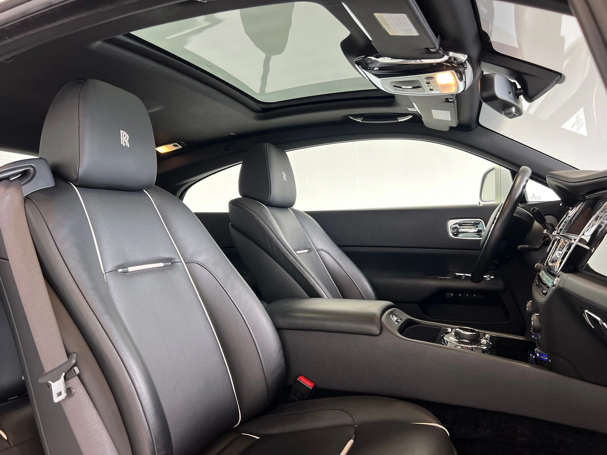 Used 2015 White Rolls-Royce Base image 20