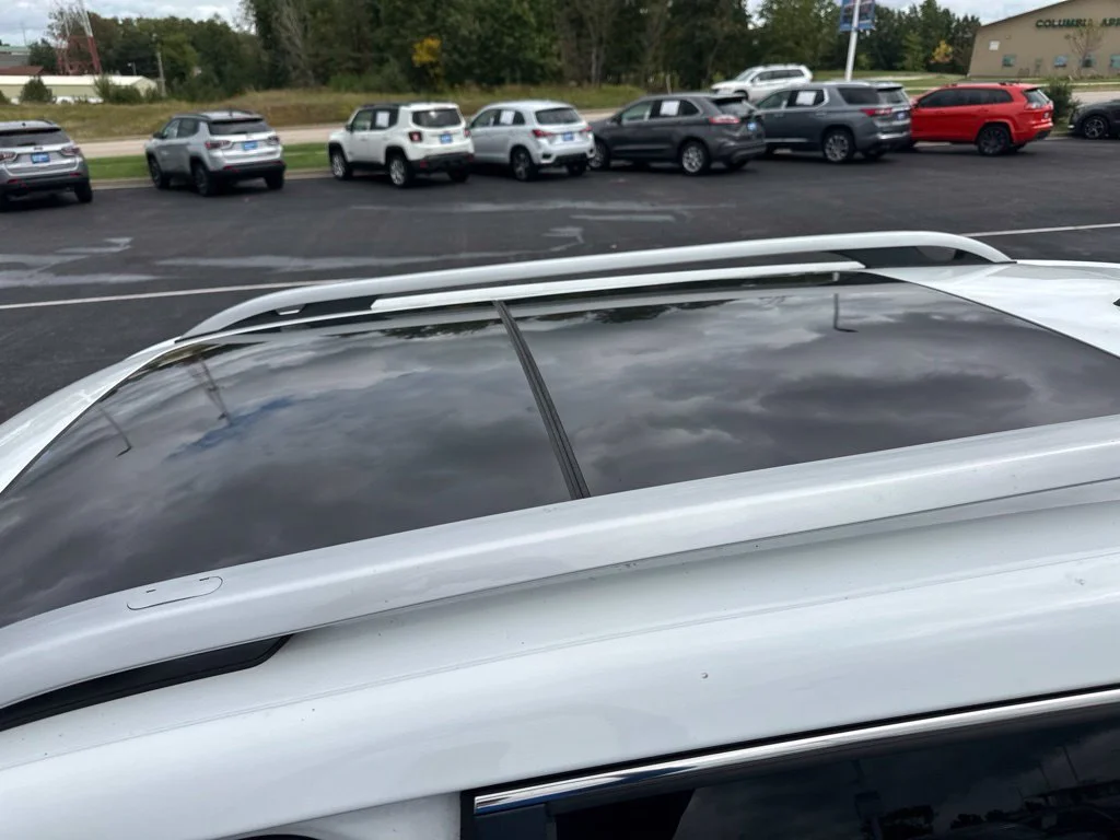 Used 2017 White Jeep Limited image 11