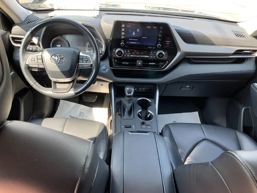 Used 2022 Gray Toyota XLE image 16
