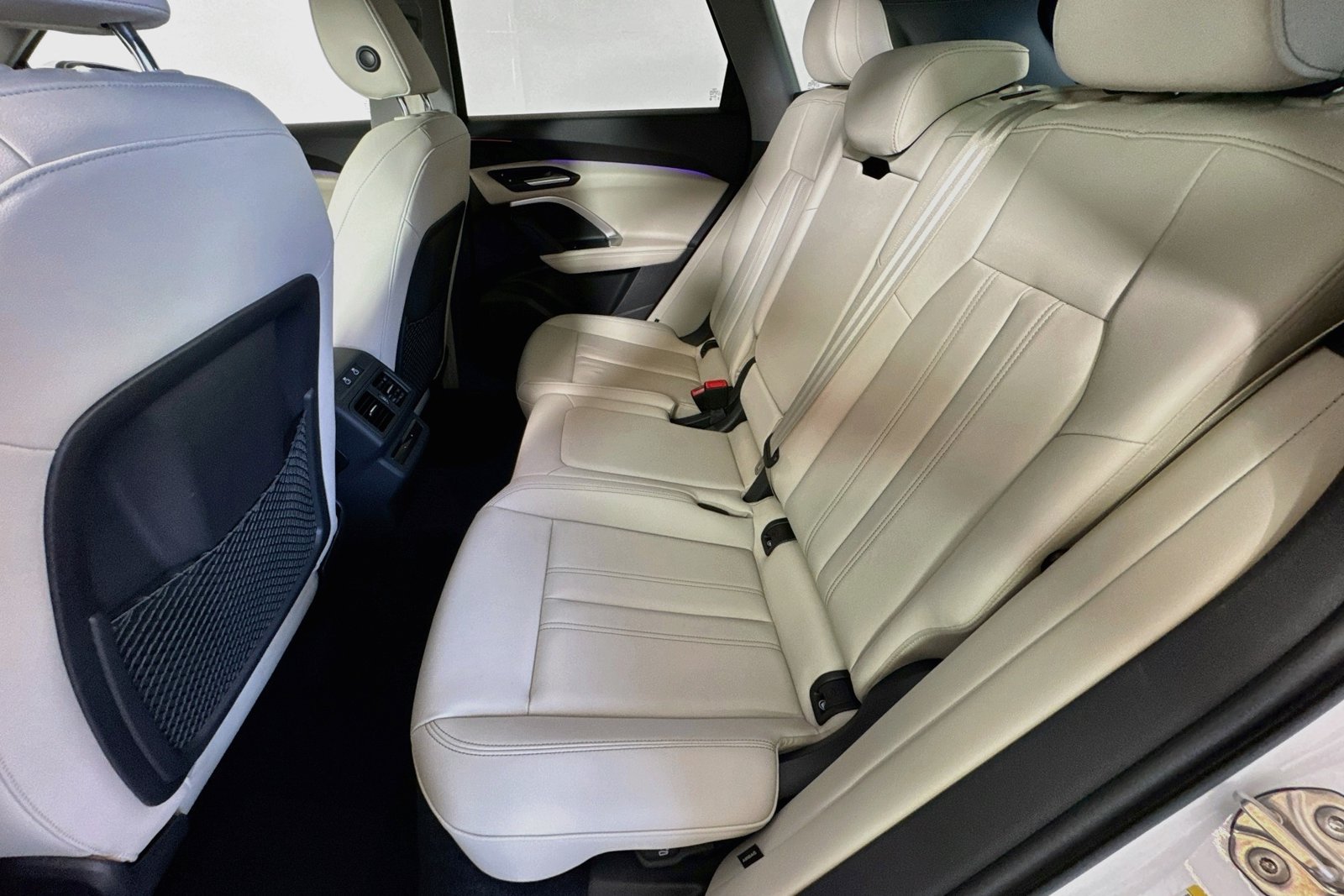 Used 2025 Arkona White Audi Premium image 21