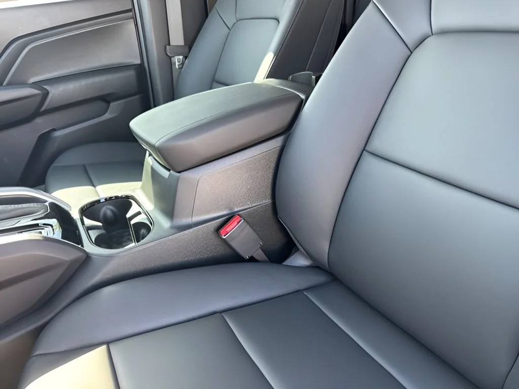 New 2026 Summit White Chevrolet Trail Boss image 10