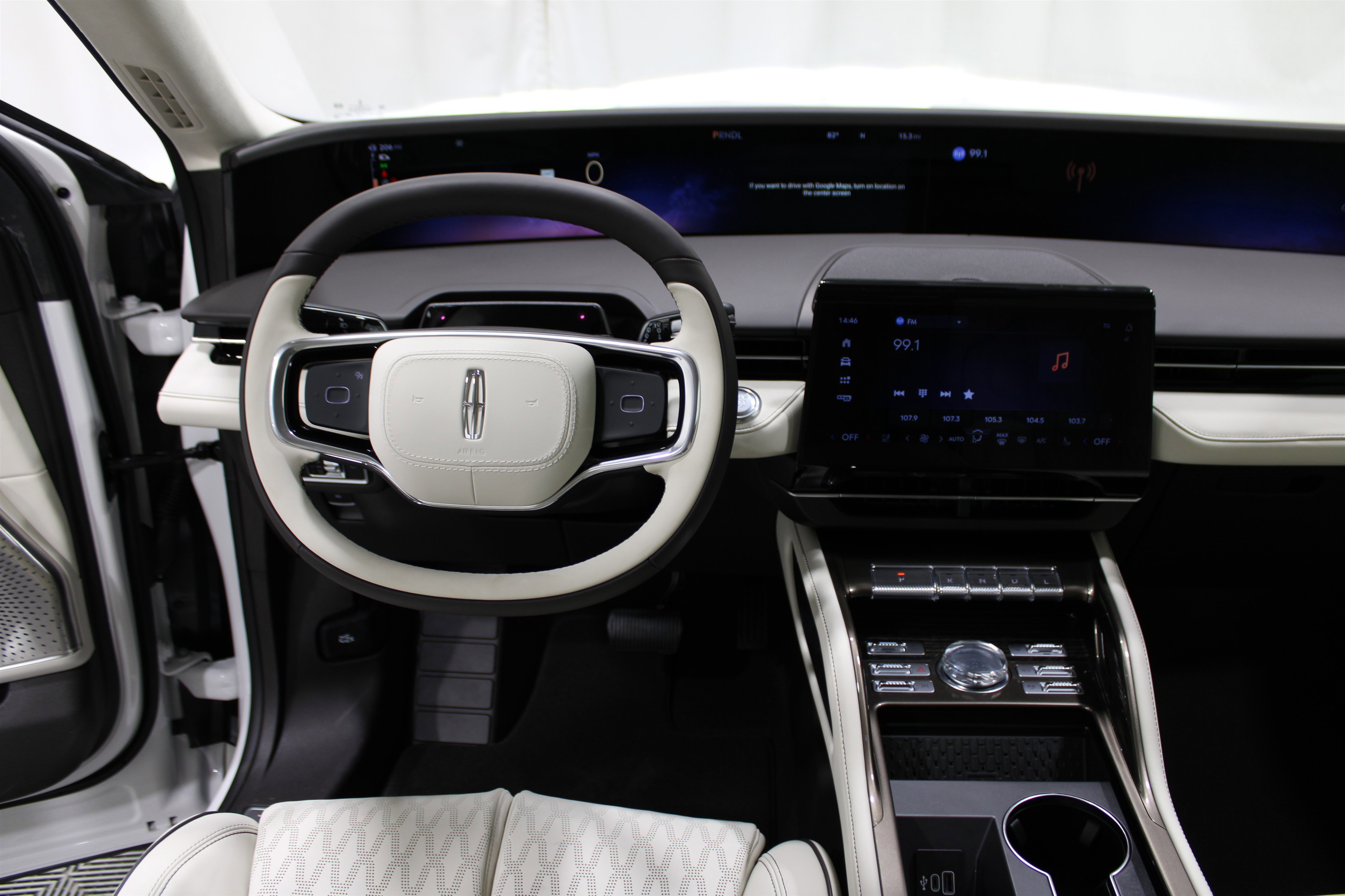 2026 Lincoln Nautilus Black Label photo 2