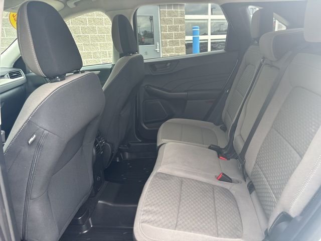 Used 2022 White Ford SE image 31