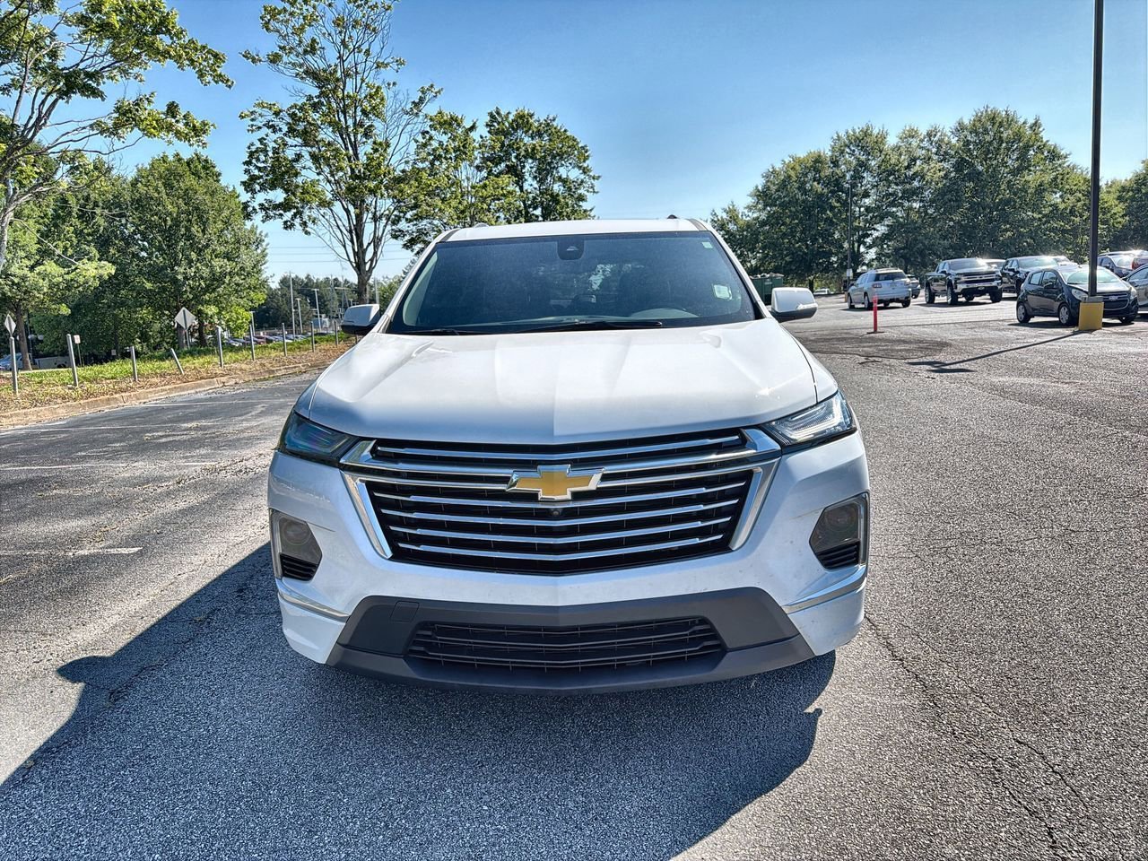 Used 2023 Summit White Chevrolet Premier image 3