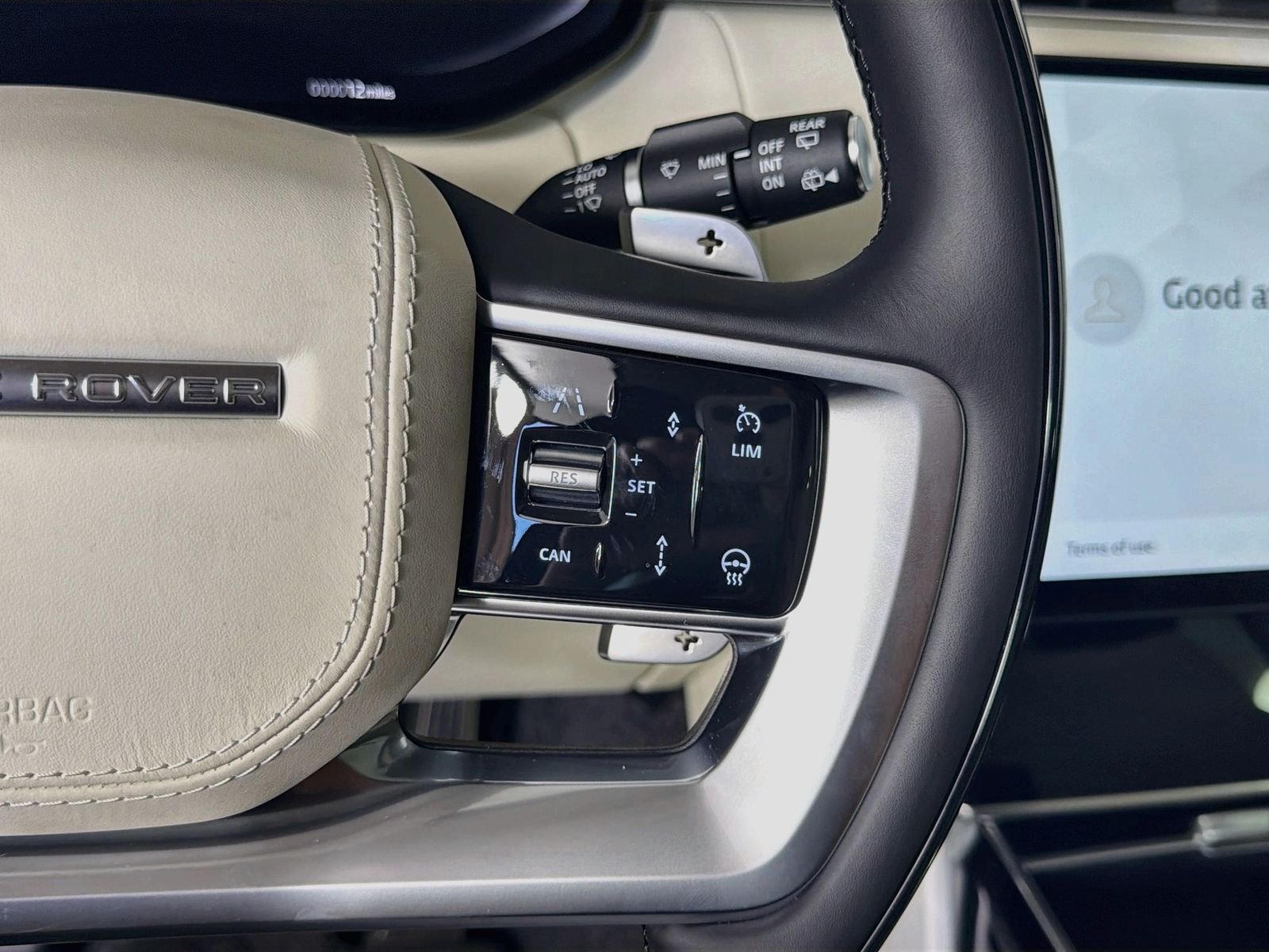 New 2026 Fuji White Land Rover SE image 13