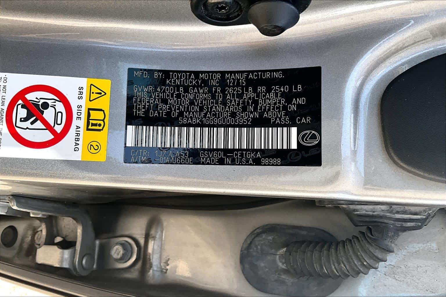 Used 2016 Atomic Silver Lexus  image 33