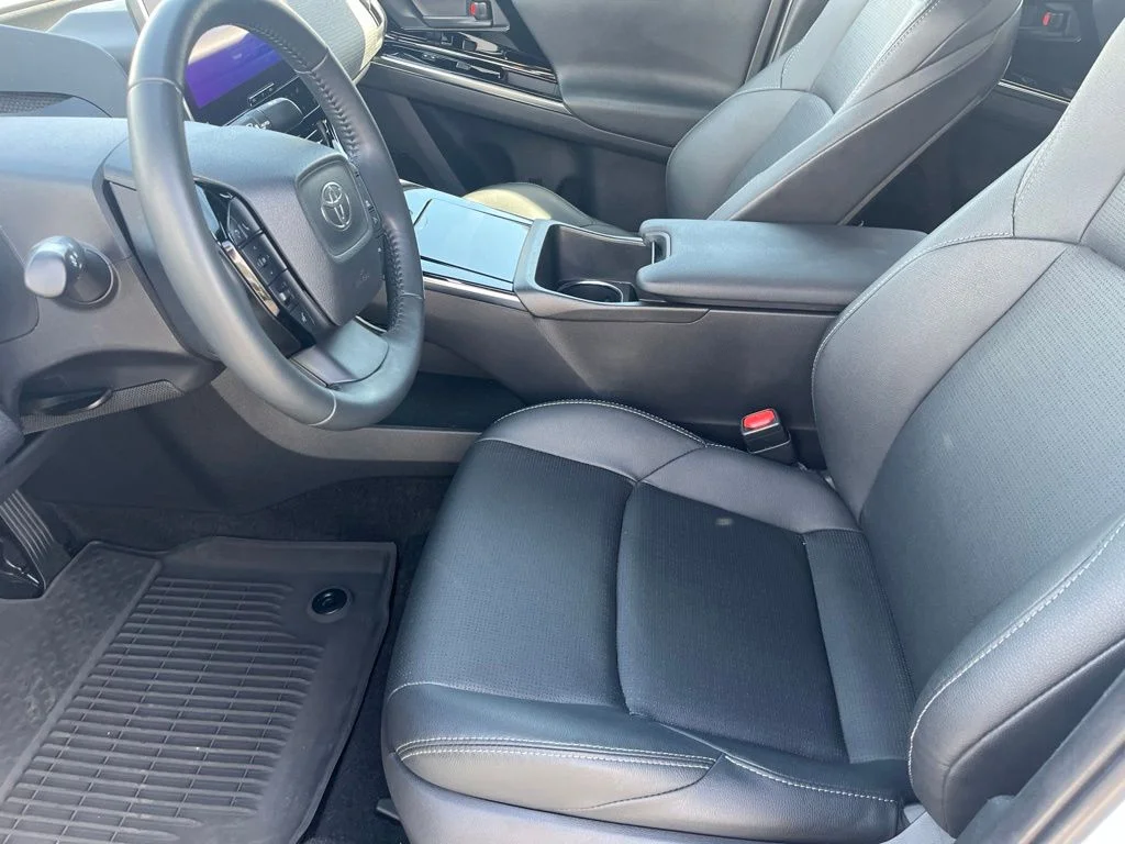 Certified Used 2023 Pearl Toyota Limited image 13