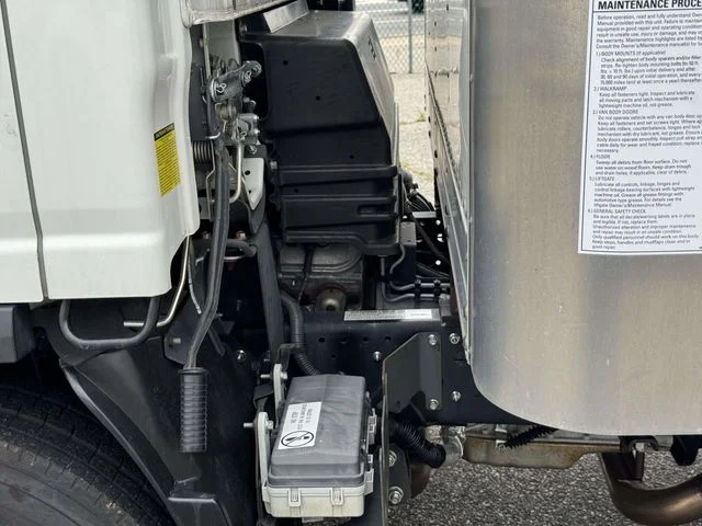 Used 2020 White Isuzu 200 image 19