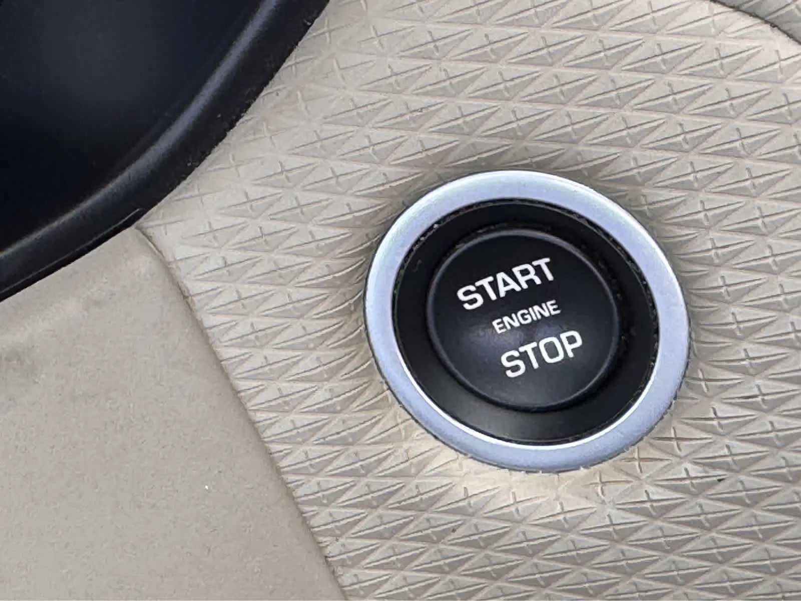 Used 2020 Fuji White Land Rover S image 18