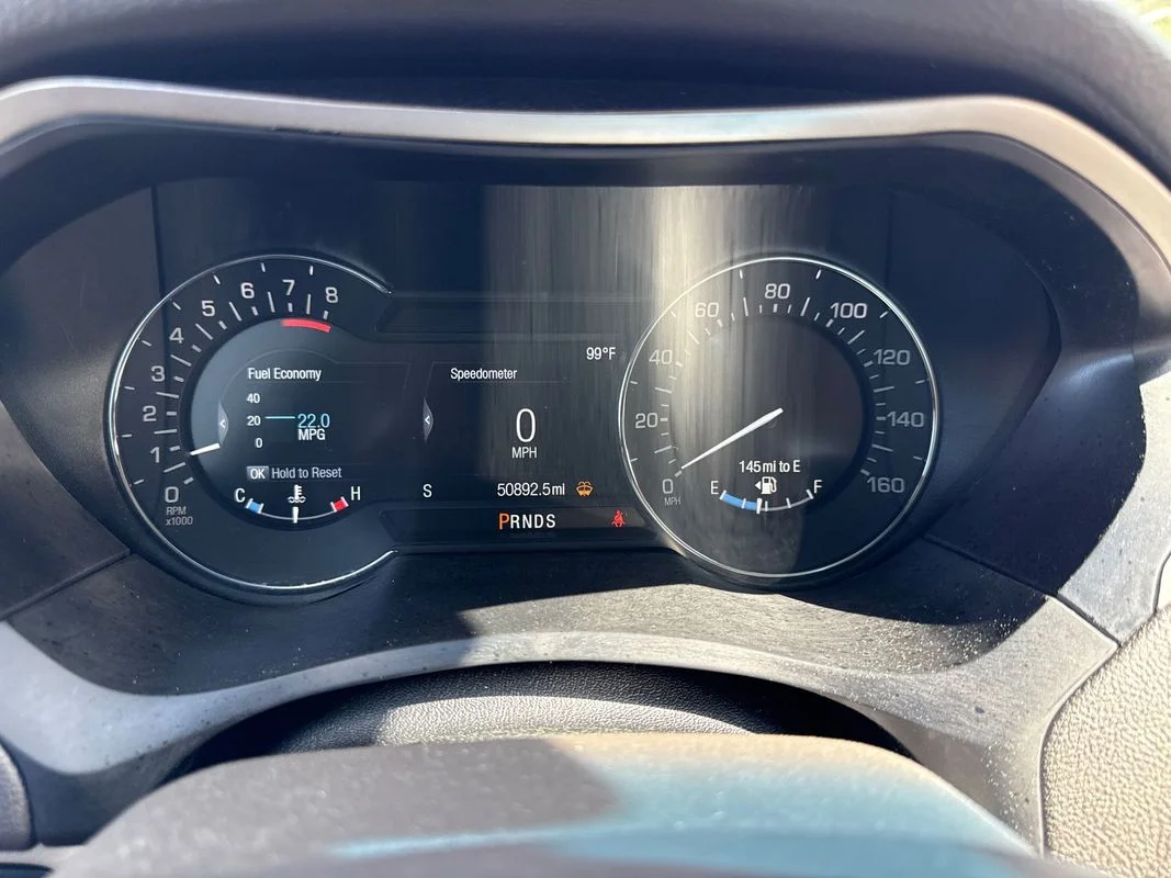 Used 2019  Lincoln Reserve I image 20